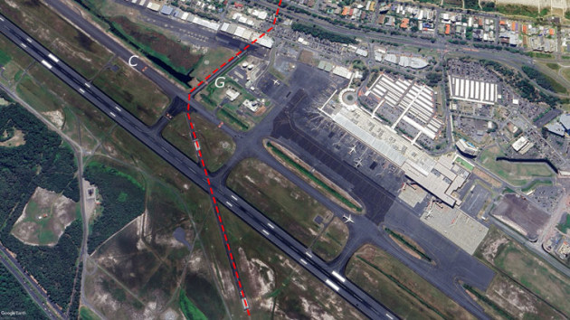 Gold Coast Airport showing the approximate landing and go-around path of EWW on runway 35. (Google Earth image annotated by Australian Flying)