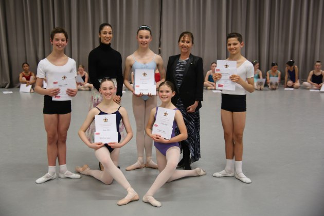 GRADE 5 WINNERS (Clockwise from L):
Luca Perzzimenti &ndash; Artistry, Robyn Hendricks, Erin Holt &ndash; 1st Place, Audrey Nicholls, Leon Bowman &ndash; 3rd Place, Emogen Gough &ndash; Encouragement, Sarita Muller &ndash; 2nd Place
