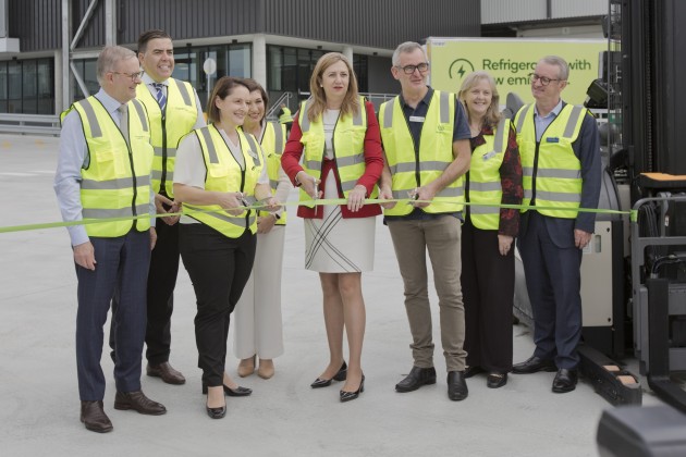 At three times the size Suncorp Stadium&rsquo;s field (42,000 square metres) and $184 million, Woolworths latest distribution centre in Heathwood, Queensland, is setting new supply chain and sustainability standards.