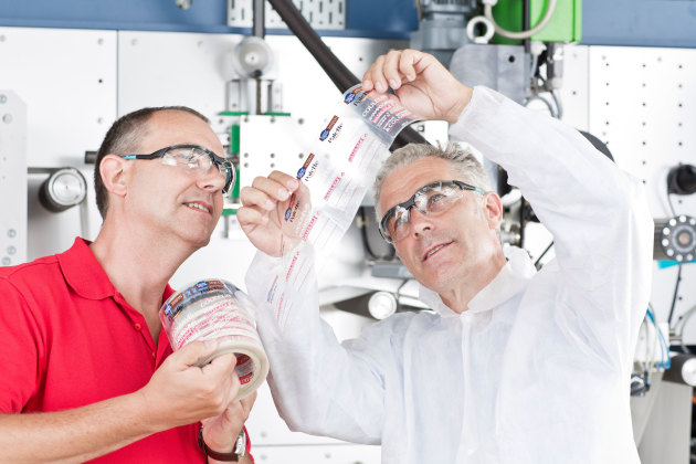 By eliminating the requirement for a liner, linerless labels reduce both layer count and weight, translating into waste and carbon footprint reduction. Henkel&rsquo;s adhesives are a foundational component of Ravenwood&rsquo;s Circle of Linerless, a closed-loop ecosystem that integrates materials, machinery, and services to deliver a sustainable labelling solution.