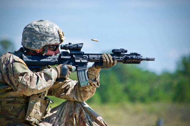 The weapon-mounted T-Worx Intelligent-Rail system is being trialled by NIOA. (Angie DuPuydt/US Army)