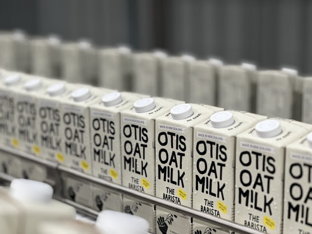 New Zealand based oat milk brand, Otis, has opened its new production line in East Auckland, aiming to produce about half a million litres of oat milk this month, from premium South Island oats.
Source: Otis