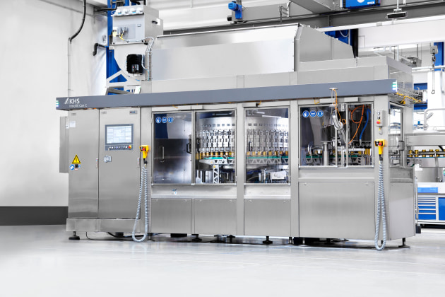During development of the Innofill Can C, special attention was paid to hygienic machine design and providing protection against flavour carryover. The filling valves are equipped with PTFE expansion joints (Teflon).