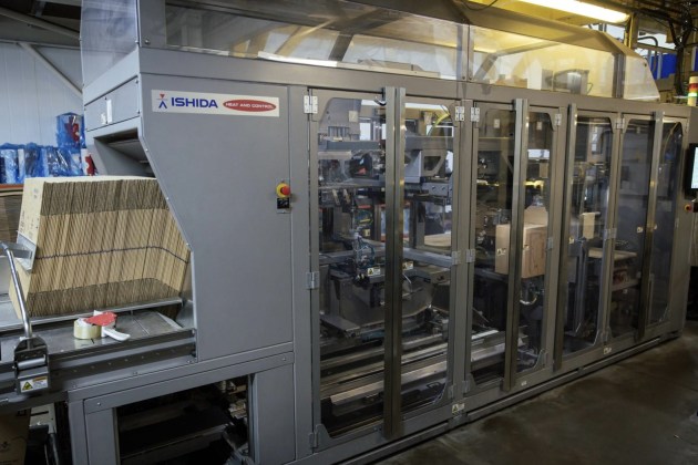 Ishida&rsquo;s all-in-one automatic case packer offers high speeds, high productivity, various case types and pack-patterns, fully automatic changeovers for snack packaging lines.