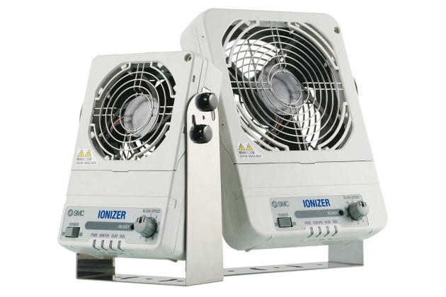 A fan-type ioniser
