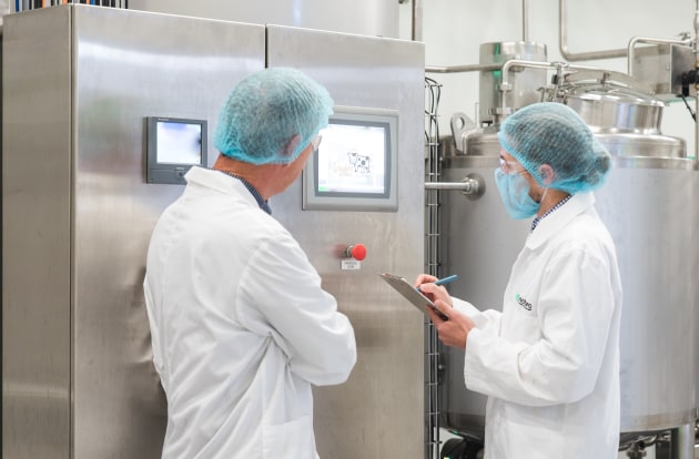 Naturo CEO Jeff Hastings and GM Andy Cartright. 
In a world first, Australian dairy tech company Natura has developed a 100 per cent fresh and natural milk that is twice as digestible as other processed cow&rsquo;s milk on the Australian market. (Image: Naturo)