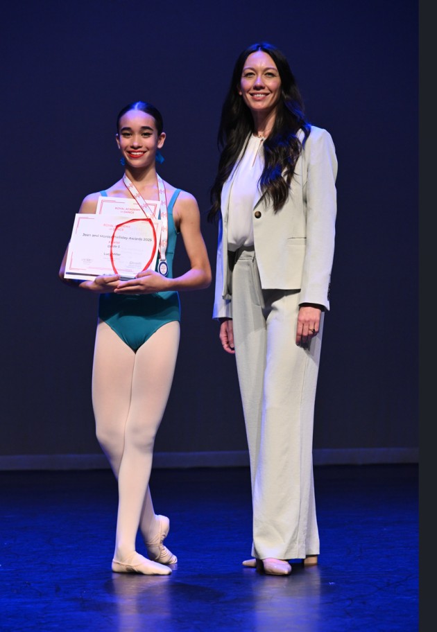 Joan & Monica Halliday Awards Most Outstanding Dancer. Photo by Winkipop Media