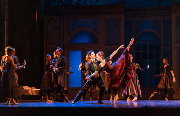 Julio Blanes as Arthur Holmwood and Chihiro Nomura as Lucy Westenra in Dracula (2020). Photo by Bradbury Photography