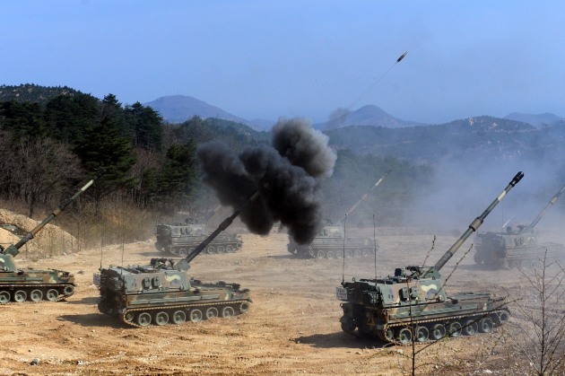 K9 Thunder self propelled howitzers conducting a live fire exercise. (Hanwha)