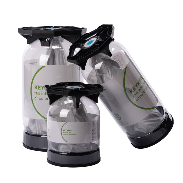 The shape and ergonomic grip ring and basecup ensure that anyone can handle KeyKegs easily.
