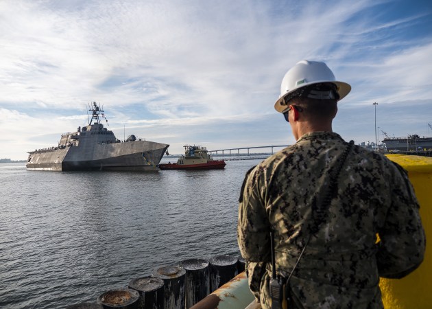 The future littoral combat ship USS Tulsa arrives in San Diego after completing its maiden voyage from the Austal USA shipyard.
US Navy