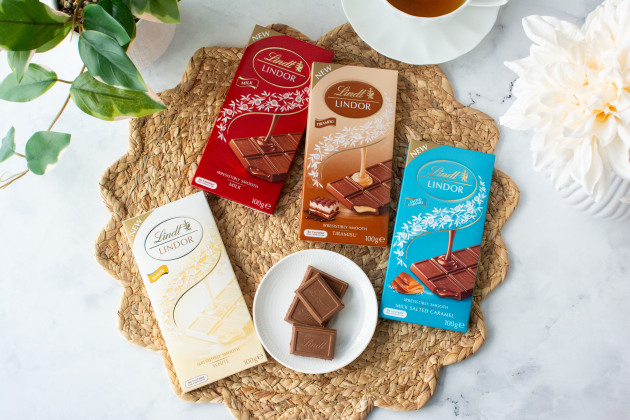 Lindt & Spr&uuml;ngli&rsquo;s latest Lindor chocolate block has arrived in Australian grocery stores, inspired by the classic dessert flavour of Tiramisu.
Source: Lindt