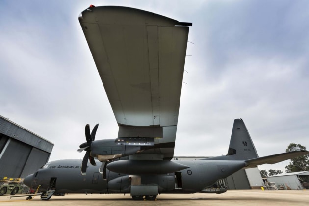 A Litening sensor pod hangs from the wing of a No. 37 Squadron C-130J Hercules aircraft at RAAF Base Richmond.
Defence
