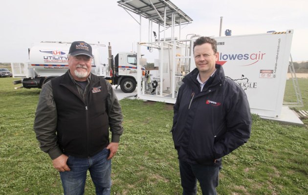 Utility Helicopters' Peter Radford (left) and Lowes Air Aviation Manager Troy Martin with the off-grid Jet-A1 bowser at Barnbougle Dunes. (Lowes Air)