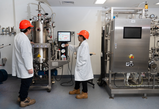 The Queensland University of Technology has completed an $18 million upgrade of its Mackay-based QUT Pioneer BioPilot, formerly known as the Mackay Renewable Biocommodities Pilot Plant, transforming it into a leading fermentation facility.
Source: QUT