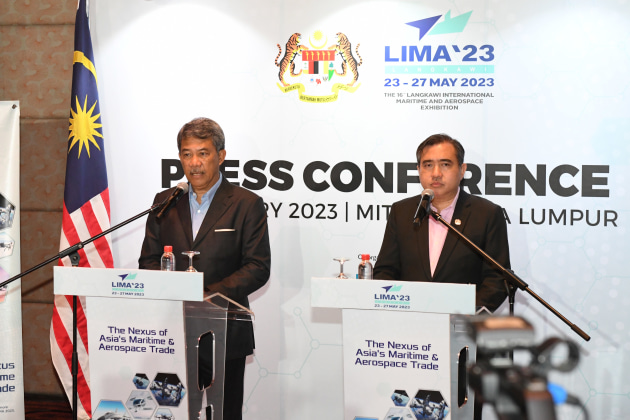 (L-R) Malaysian Minister of Defence YB Dato Seri Utama Haji Mohamad Bin Haji Hasan with YB Anthony Loke, Minister of Transport, at the LIMA 2023 press conference launch. (Supplied)