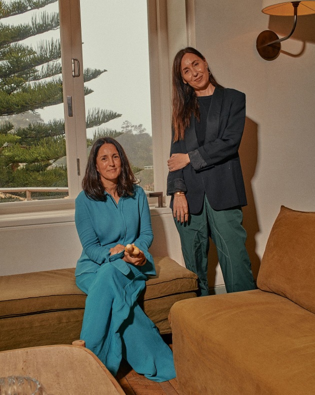 Mary Lou Ryan and Deborah Sams, bassike. Photo by Lauren Bamford