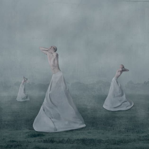 &copy; Agata Mayes