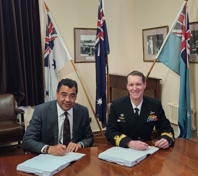 Serco Group Chief Executive Mark Irwin and Director General Logistics Operations, Joint Logistics Command, Commodore Shane Glassock RAN.
Credit: Serco