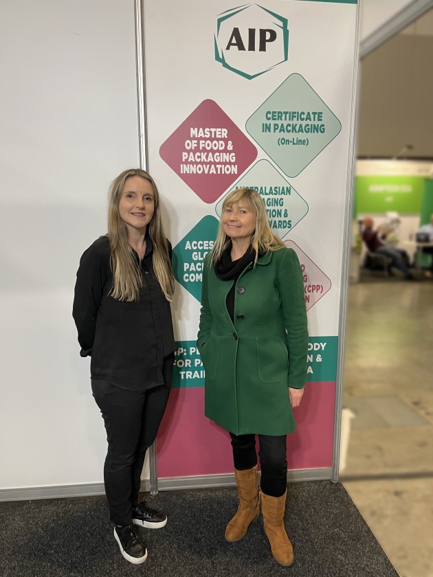 (l-r) AIP&rsquo;s Nerida Kelton caught up with PKN editor Colleen Bate at the AIP stand.
Image: PKN