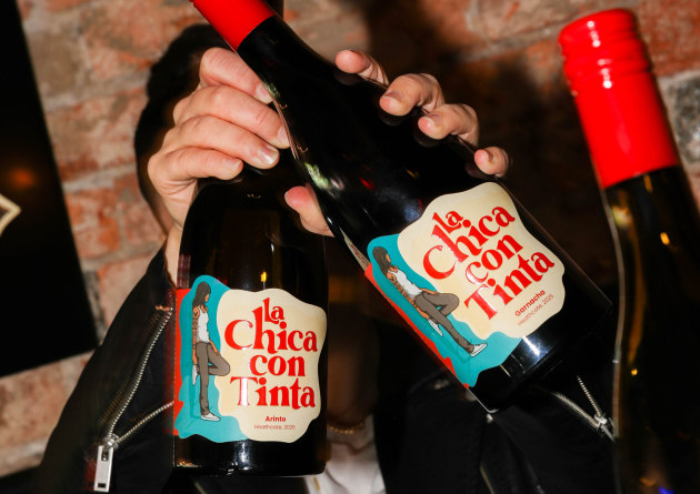 End-to-end winemaking services company and Hive Award winner, Hirsch Wine Group, has launched its latest range under a new brand name &ndash; La Chica Con Tinta.
Source: Hirsch Wine Group