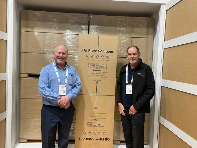 Steven McKenzie (left) and Dave Burnett were on the OjiFS stand.