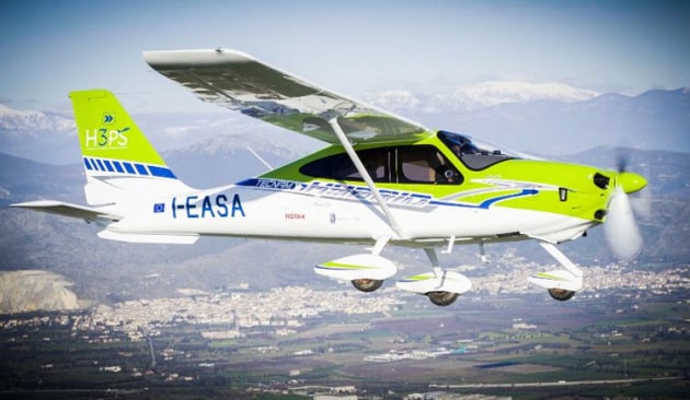 Tecnam has flown a hybrid P2010 powered by Rotax and Rolls-Royce engines. (Tecnam)
