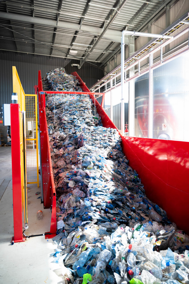 The launch of a $45 million PET recycling plant in Albury-Wodonga will increase the amount of locally sourced and recycled PET by two thirds, with roughly one billion PET beverage bottles being recycled every year. The project is the work of Circular Plastics Australia, a JV between beverage competitors Asahi Beverages and Coca-Cola Europacific Partners (CCEP), Pact Group, and Cleanaway Waste Management. (Image source: Pact Group)