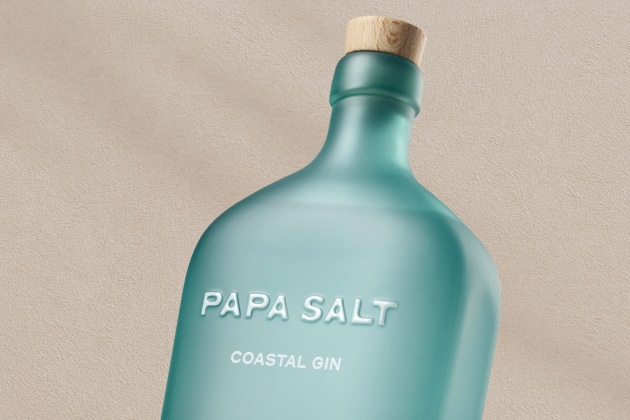 With the proliferation of gins coming to market, to ensure stand-out for the Papa Salt brand, the Squad Ink team had to draw on years of expertise designing award-winning premium food and beverage packaging.