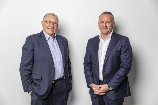 Retail drinks and hotels business Endeavour Group has commenced trading on the ASX (Code: EDV). The listing follows Woolworths shareholders voting in favour of the demerger on 18 June. L-R: chair Peter Hearl, CEO Steve Donohue
