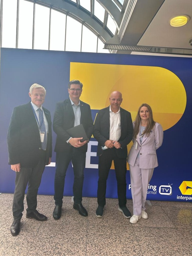 Pierre Pienaar, WPO; Mark Dingley, David Alexander of Matthews Australasia; Nerida Kelton WPO/ AIP