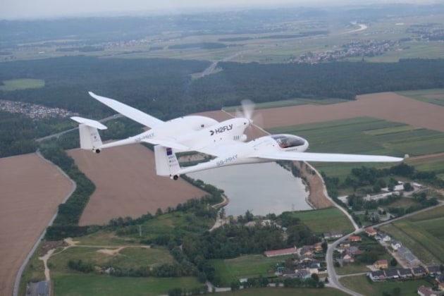 H2FLY's H4Y demonstrator running on a liquid hydrogen-electric powertrain. (Pipistrel)