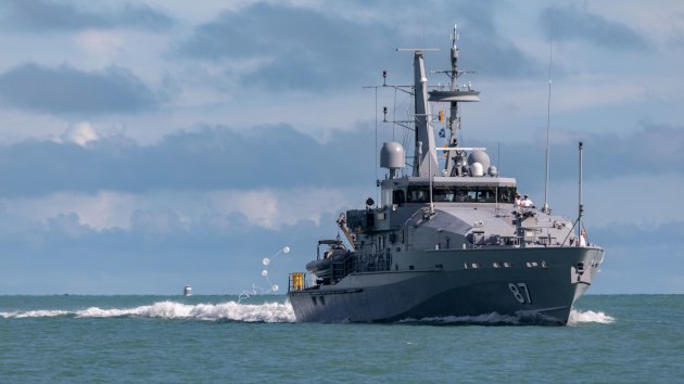 HMAS Pirie enters Darwin for the last time.
Defence