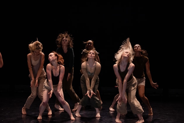 A scene from Cloe Fournier 'Tout ce [-&lsquo;sa] All of this [That]'. Photo by Daniel Boud.