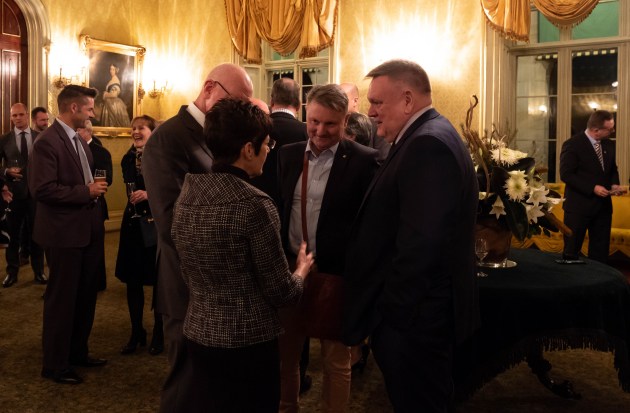 Alumni and sponsors chatting following Gen Hurley's speech at the reception.
Jasmine Cooper-Sutton/Prince's Trust Australia