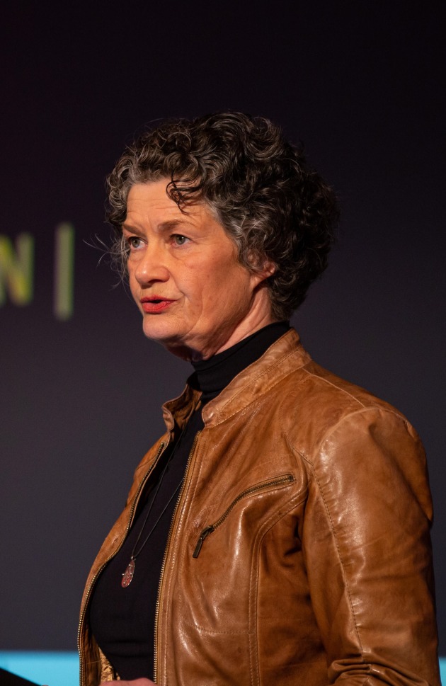 Denise Robinson