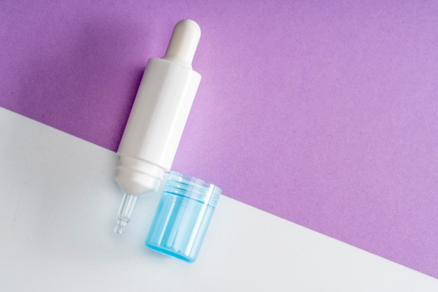 The Yonwoo Ampoule Dropper from Quadpack.