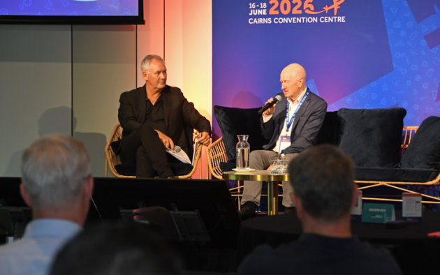 RAAA Director Mark Wardrop and former Governor of the Reserve Bank and avid pilot Glenn Stevens.