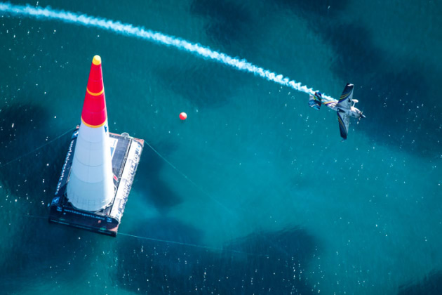 Matt Hall took his first win in an Edge 540 in Cannes in 2018. (Mihail Stetcu / Red Bull Content Pool)