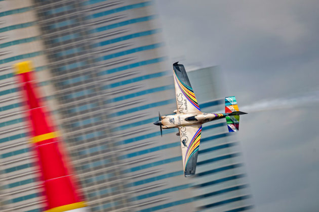 Matt Hall rounds a pylon at Chiba. Third place in the Final 4 was good enough to clinch the title by one point from Yoshi Muroya. (Samo Vidic / Red Bull Content Pool)