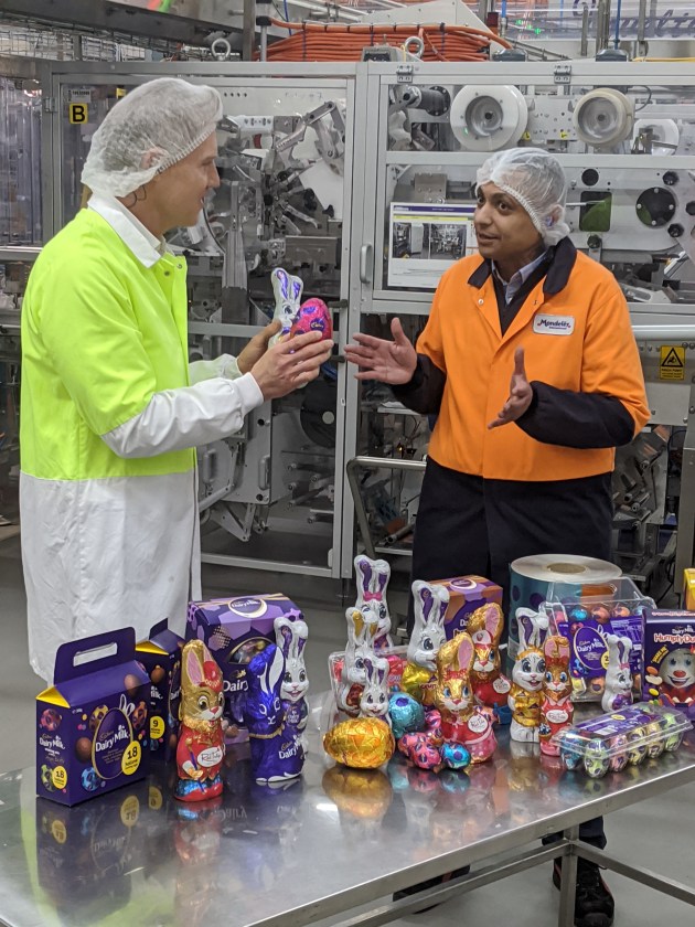 Deputy Lord Mayor of Melbourne, Arron Wood, and Director of Integrated Supply Chain for Mondelēz ANZ, Shalaby Mohamed, at the Mondelēz Ringwood facility.