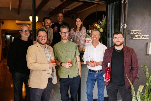 Rhubi Mistelle's team.
Back row: Frank Bethel, Tim Philips-Johansson, John Gakuru, Linn Philips-Johansson. Front row: David Hobbs, Will Miles, James France, Evan Stroeve