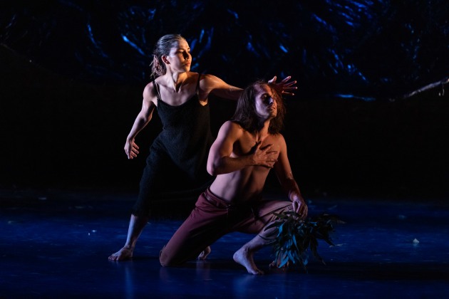 Dancers Rika Hamaguchi and Baden Hitchcock. Photo: Daniel Boud.