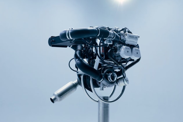The impossible engine? Rotax's 916 iS/c produces 160 hp from an engine weighing only 86 kg. (BRP-Rotax)