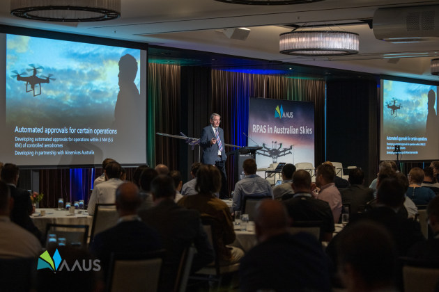 Graeme Crawford, Acting CEO of Civil Aviation Safety Authority (CASA) and Director of Aviation Safety, was one of a number of speakers who addressed the 200 plus delegates at the Canberra conference. (Supplied: Photox &ndash; Canberra Photography Services / AAUS)