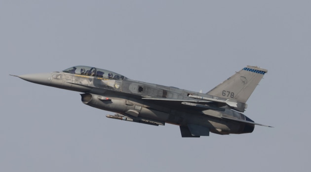 The Republic of Singapore Air Force's upgraded F-16D with Python-5 training round.

Credit: Nigel Pittaway
