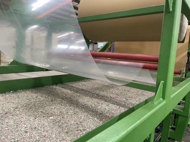 Recycled paper sheeting from Opal and 80% recycled plastic sheeting from Convex are components of the finished board.