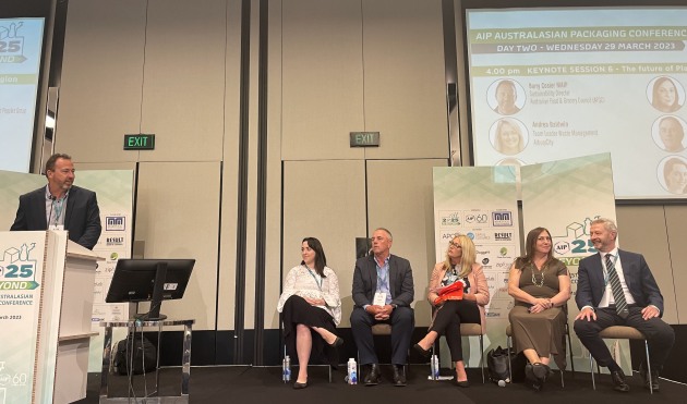 l-r Barry Cosier, Andrea Polson, Darren Thorpe, Andrea Baldwin, Julie Russ, Richard Smith