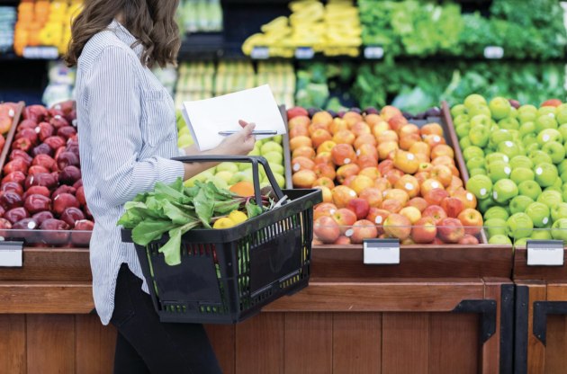 Research led by the University of Auckland has shown New Zealand grocery prices have risen so rapidly over the past six years that families on benefits can no longer feed children healthily.
Source: Getty Images