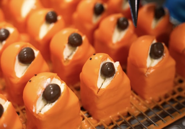 Menz Confectionery has teamed up with Australia&rsquo;s oldest bakery, Balfours, in a collaboration to celebrate South Australian innovation. The two brands will be releasing a limited-edition creation &ndash; the Balfours x FruChocs Frog Cake.
Source: Menz